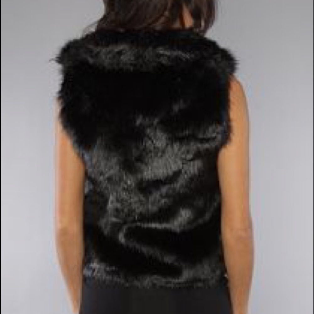 BB Dakota Jack Black Faux Fur Vest - Picture 3 of 11